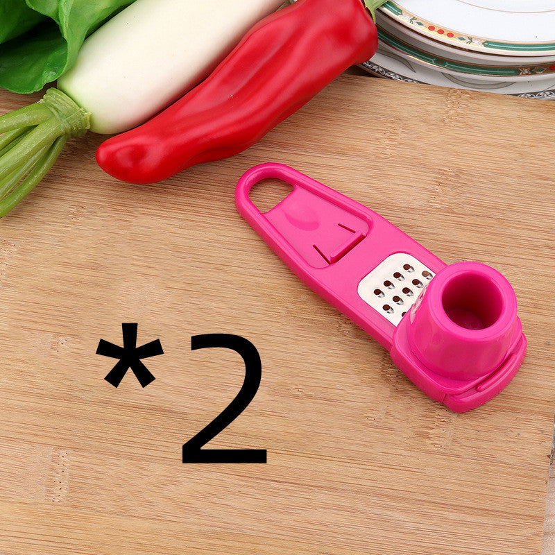 Garlic grater with fresh minced garlic